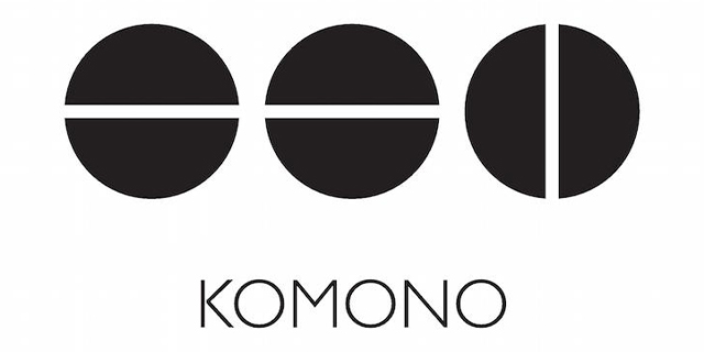 Logo de la marque de lunettes Komono chez Q de Bouteilles, opticien à Aurec-sur-Loire.